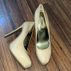 Vera Wang High Heels